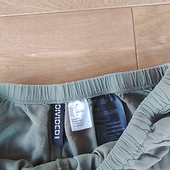 Short - Picture 2 of 3